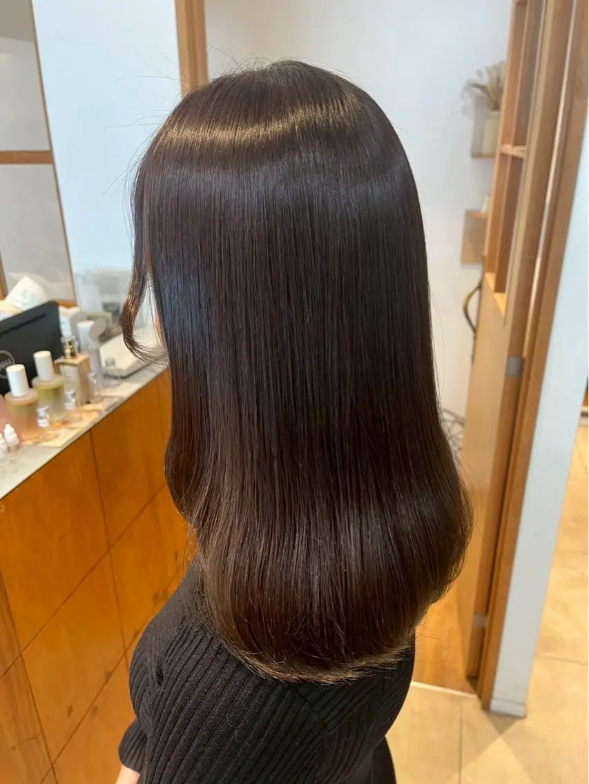 ミディアム よしなり ななみのヘアスタイル