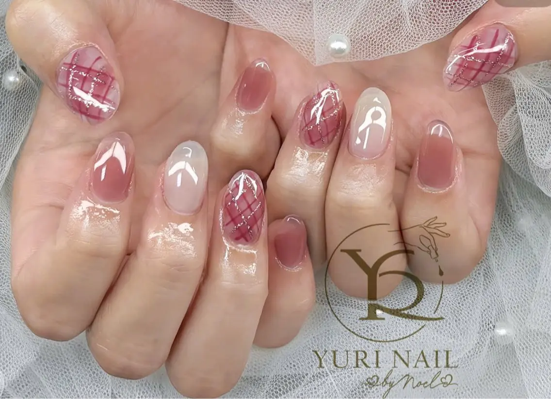 ネイル チークネイル フットネイル グラデーション 韓国ネイル 持ち込み ハンドネイル フットネイル ハンドケア YURI Nail NARITAのネイルデザイン