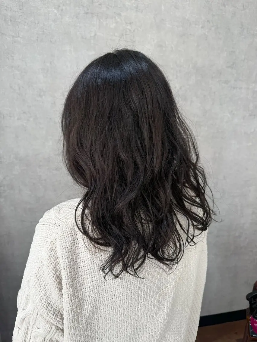 【巻くの苦手な方に】カット+コテ巻き風パーマ+3ステップトリートメントの写真