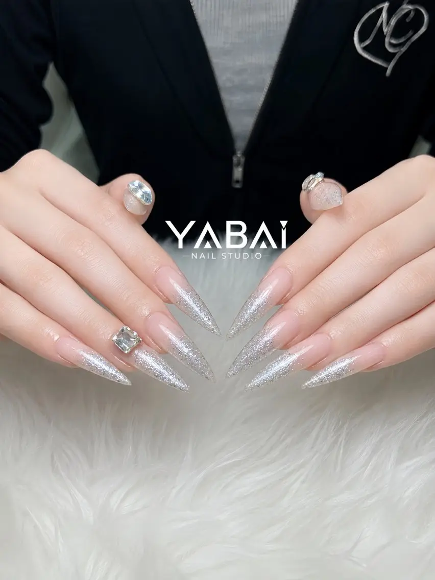 ネイル グラデーション キラキラネイル ラメ(グリッター) ロングネイル ピンク YABAI NailStudioのネイルデザイン