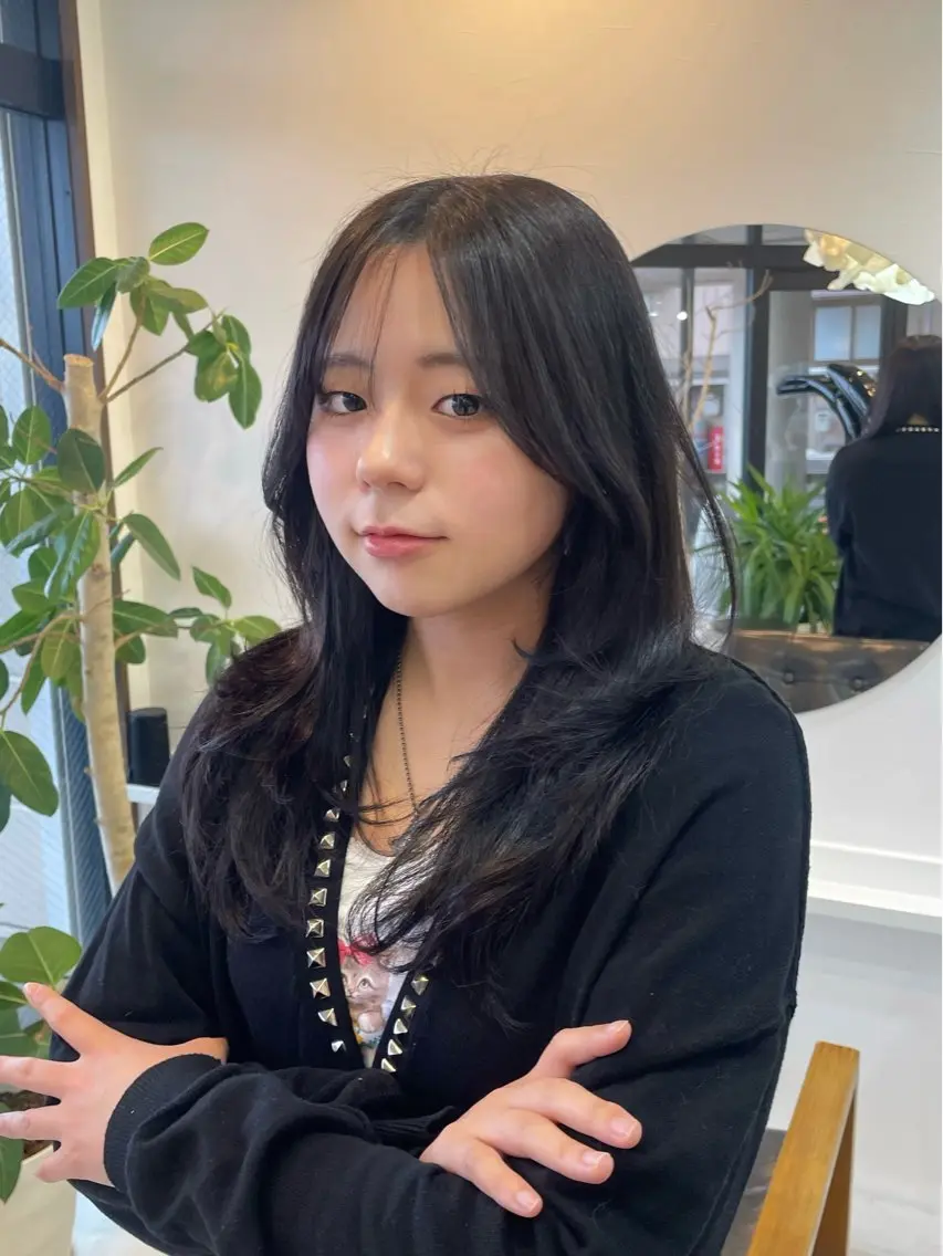 ロング レイヤーカット 前川 瑞希のヘアスタイル