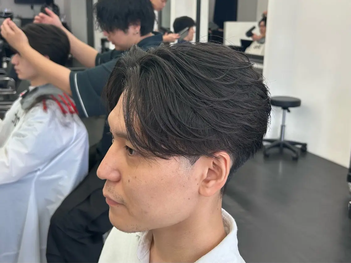 【🔥デビュー前限定価格🔥】骨格矯正メンズカット+曲がる縮毛矯正の写真