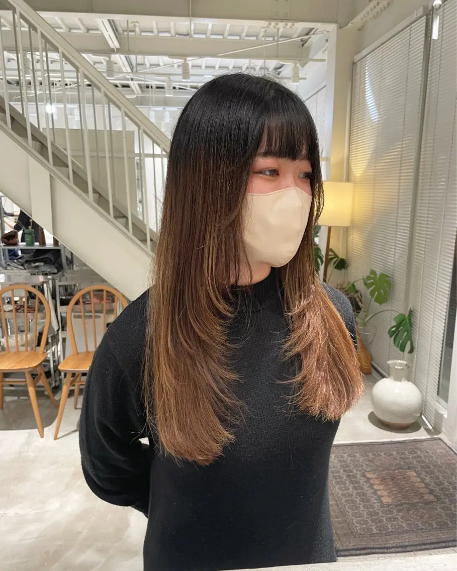 ロング レイヤーカット 安西 香利奈のヘアスタイル
