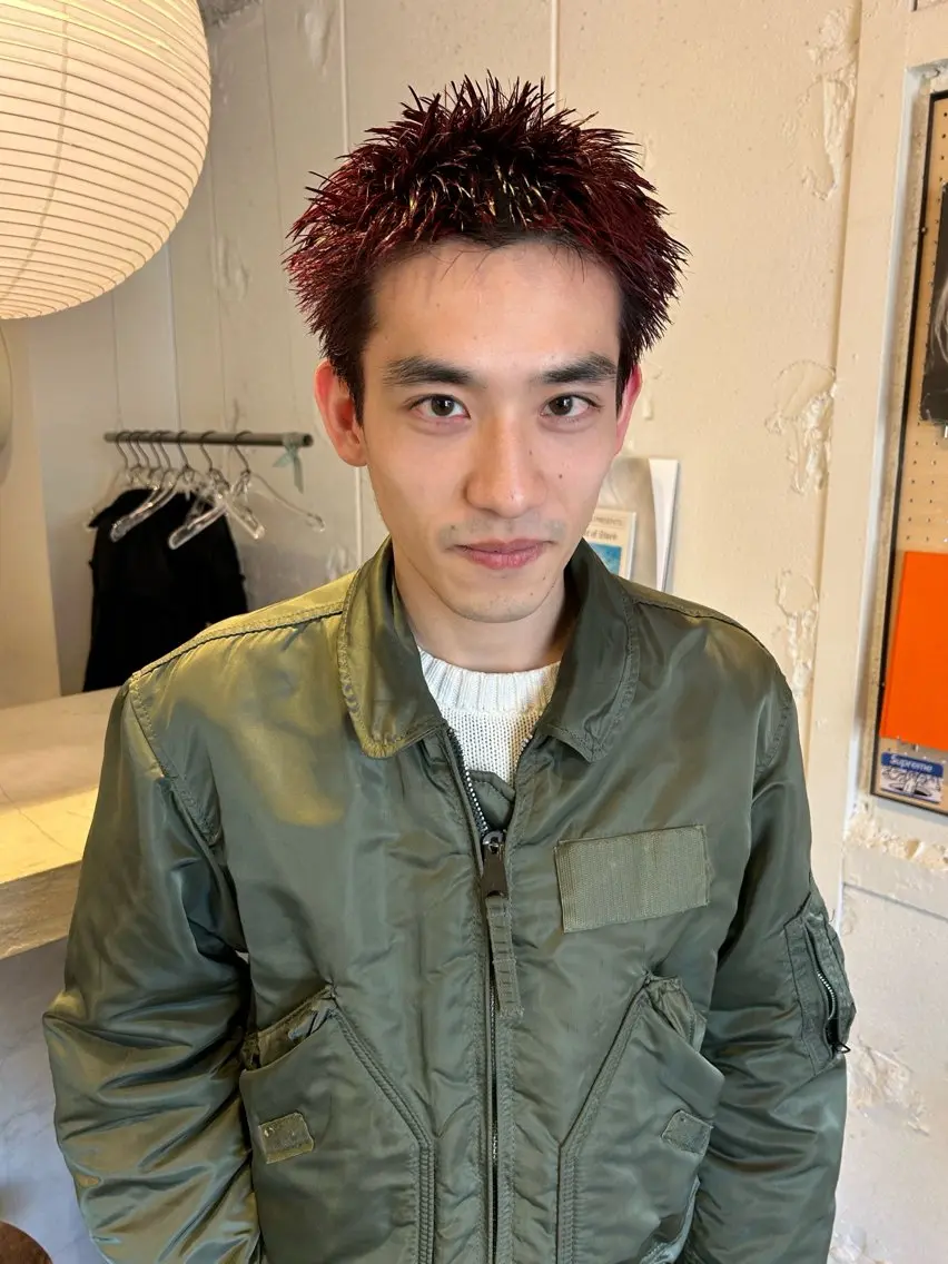 ショート カラー メンズ スパイキーショート ボルドーカラー ショートヘア カット ヘアカラー トリートメント 村上雅人 ナチュラルモードのヘアスタイル