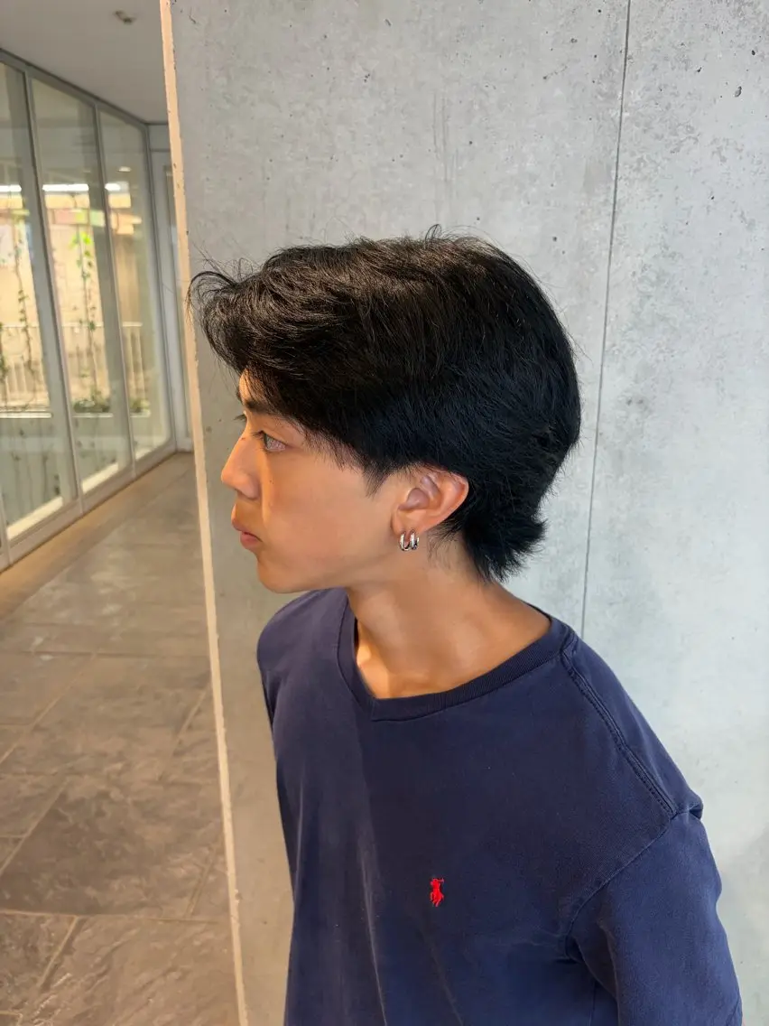 カラー メンズ メンズブリーチ センターパート 黒髪 ブリーチ ヘアカラー カットカラーモデル /募集中🩵かれんのヘアスタイル