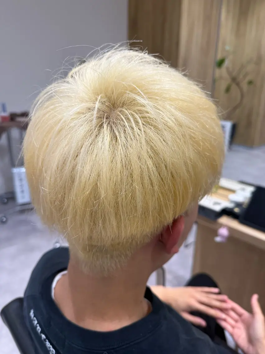 【ハイトーン☀️】メンズカット+メンズダブルカラー(ブリーチ込み)+トリートメントの写真