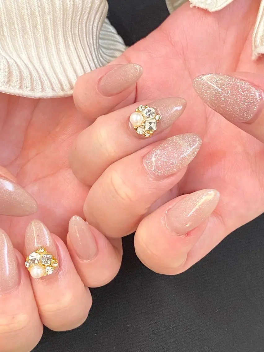 【プロネイリスト施術】オフ有りのみ⚠️長さ出し×10本、ワンカラーorグラデ 2色💅プロネイリスト施術の写真
