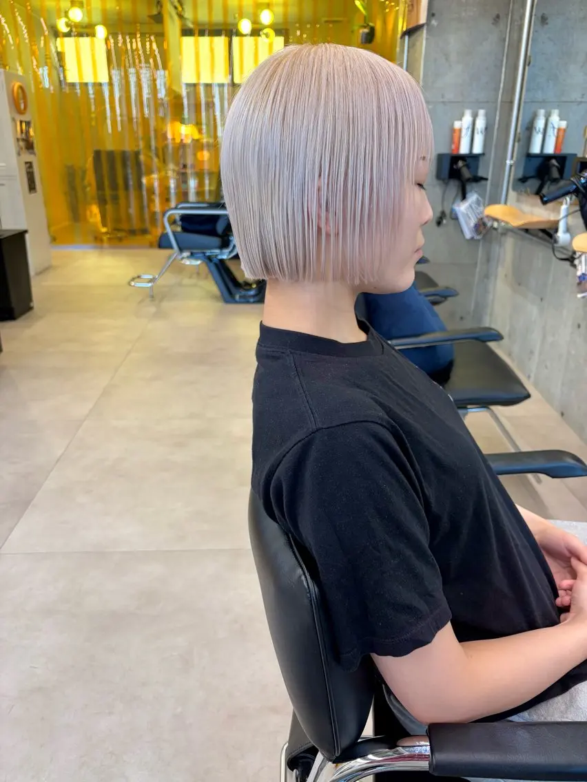 ショート カット ヘアカラー トリートメント 【ハイトーン特化】 Hugのヘアスタイル