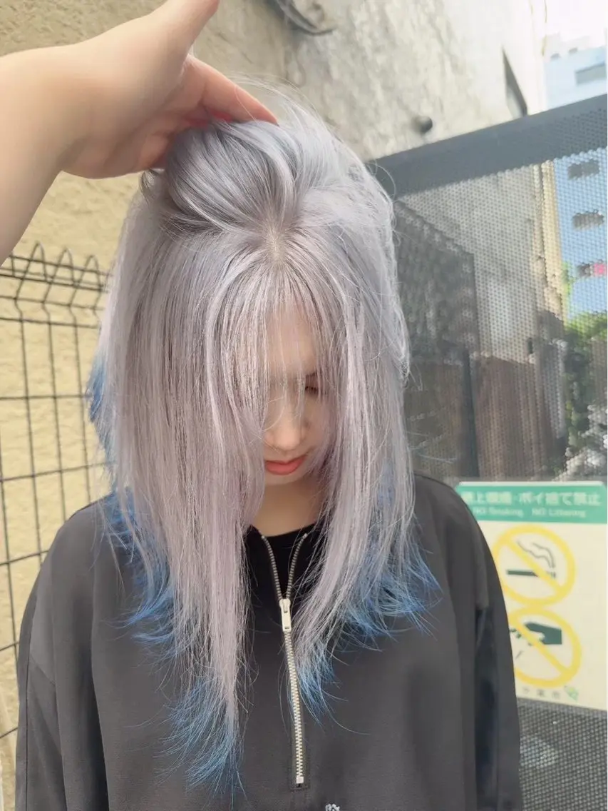 カラー 齊藤 千隼のヘアスタイル