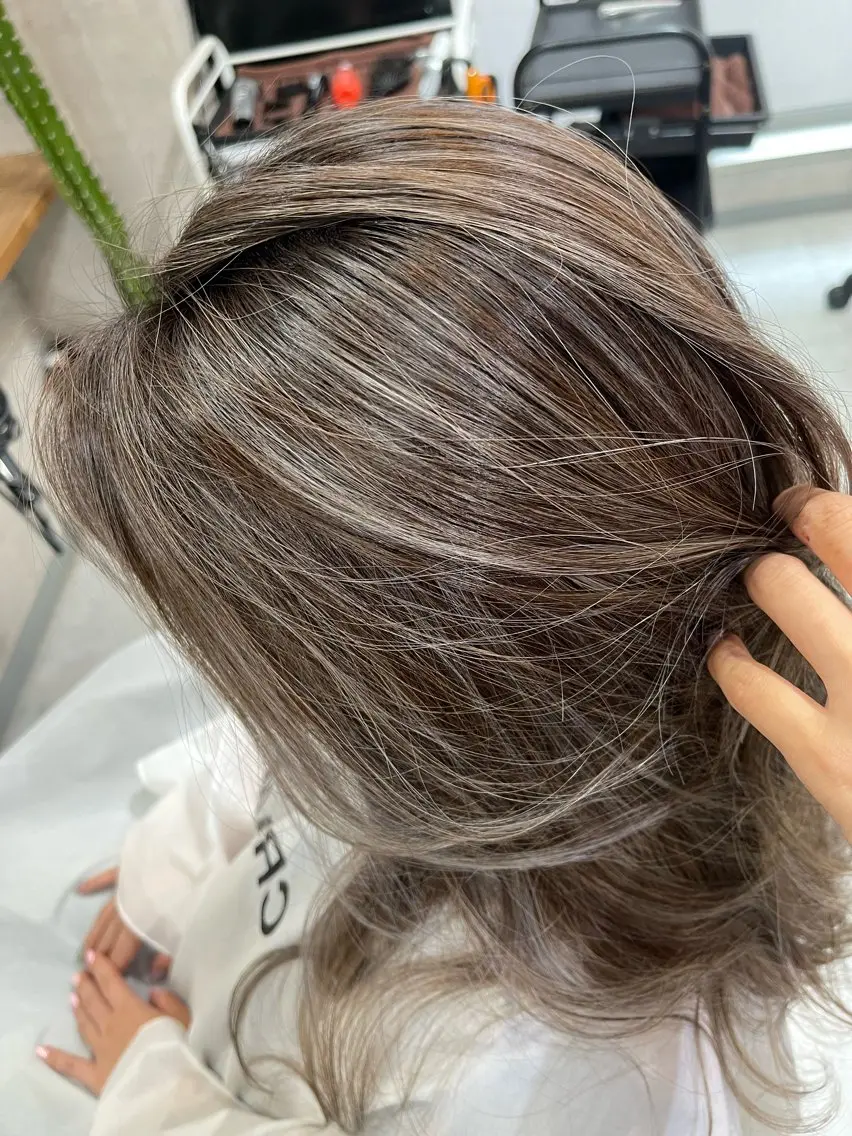 ミディアム カラー ハイライトカラー ハイライト ヘアカラー 松井那津子 /ハイライトブリーチのヘアスタイル