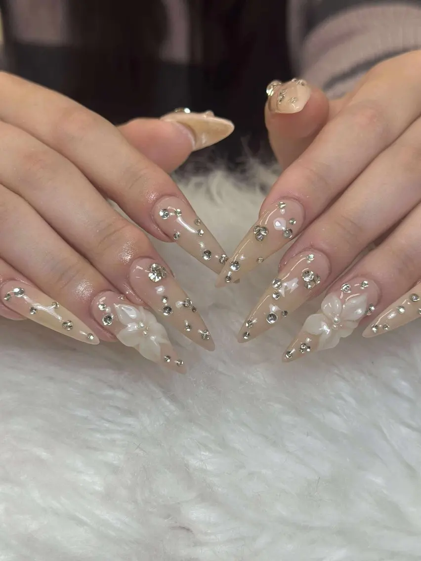 ネイル アートネイル ジェルネイル ネイルチップ ハンドネイル Nie Nail Shinokuboのネイルデザイン