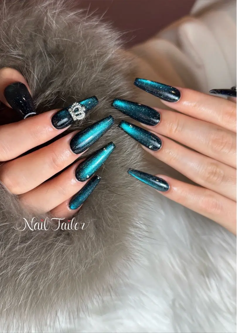 ネイル ブルー 長さ出し 水色 ロングネイル マグネットネイル ハンドネイル NailTailor ネイルテイラーのネイルデザイン