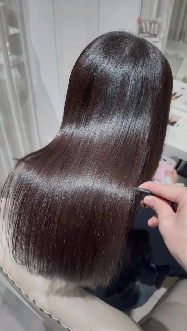 セミロング カット 縮毛矯正 福山髪質改善| 三宅星哉のヘアスタイル