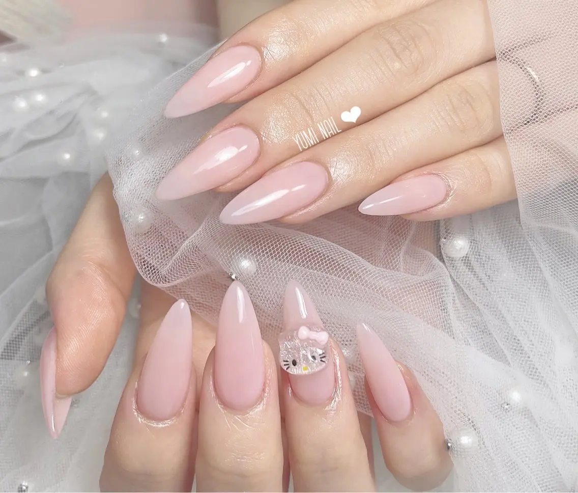ネイル ハンドネイル 𝐲𝐮𝐦𝐢🎀 長さ出しデザイン専門のネイルデザイン