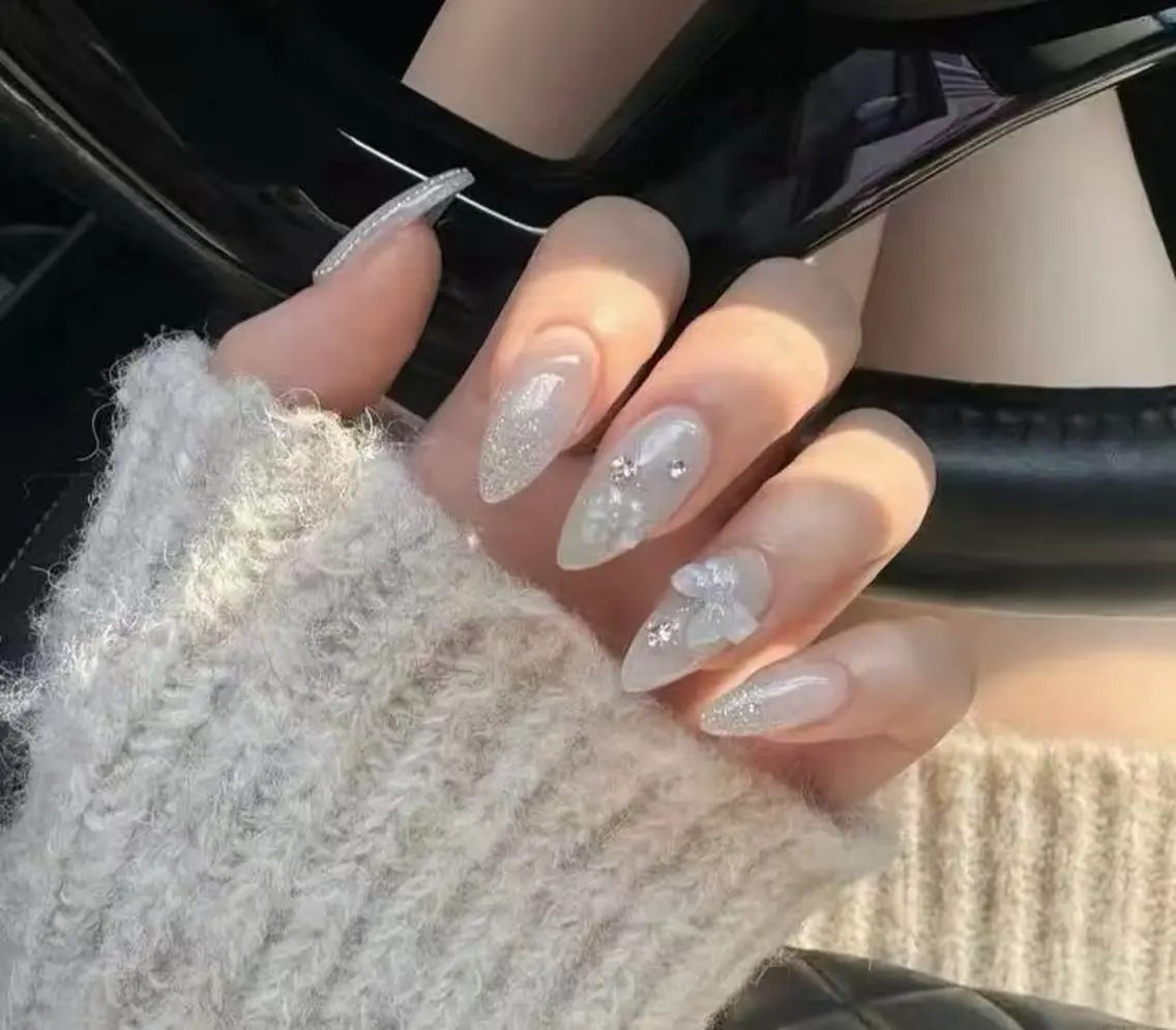 ネイル フラワーネイル フレンチネイル ジェルネイル ガラスフレンチ ハート ハンドネイル BabyYouMi nailのネイルデザイン