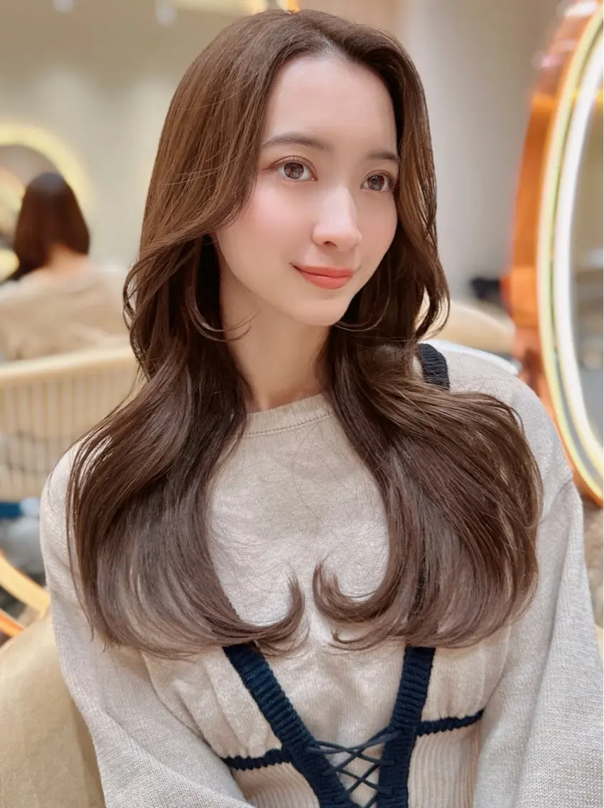 セミロング カラー カット ヘアカラー トリートメント 縮毛矯正✨🫧 レイヤー川村利幸のヘアスタイル