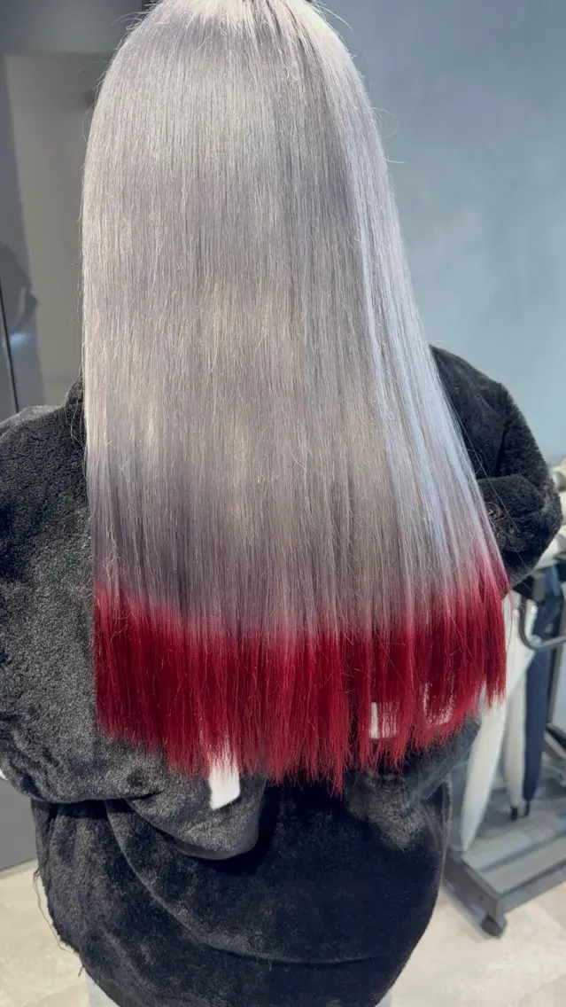 ロング カラー ブリーチ ケアブリーチ ダブルカラー グラデーションカラー レッドカラー ヘアカラー トリートメント インナーカラー 推し ブリーチ 髪質改善のヘアスタイル