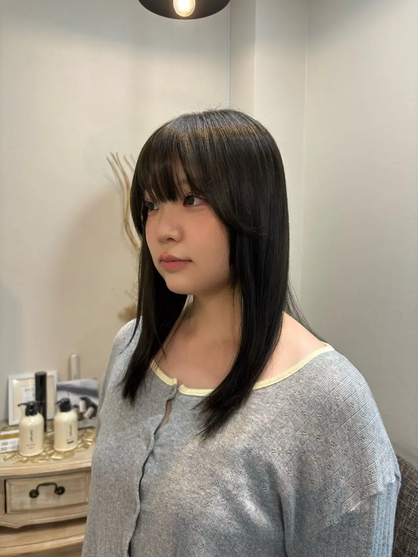 セミロング カット ヘアカラー トリートメント ROCCA hair Manamiのヘアスタイル