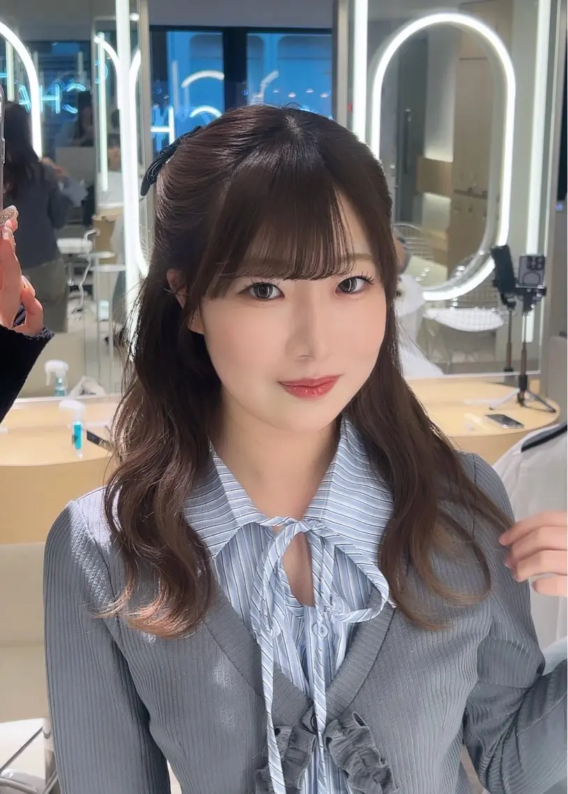 セミロング ami omochaのヘアスタイル