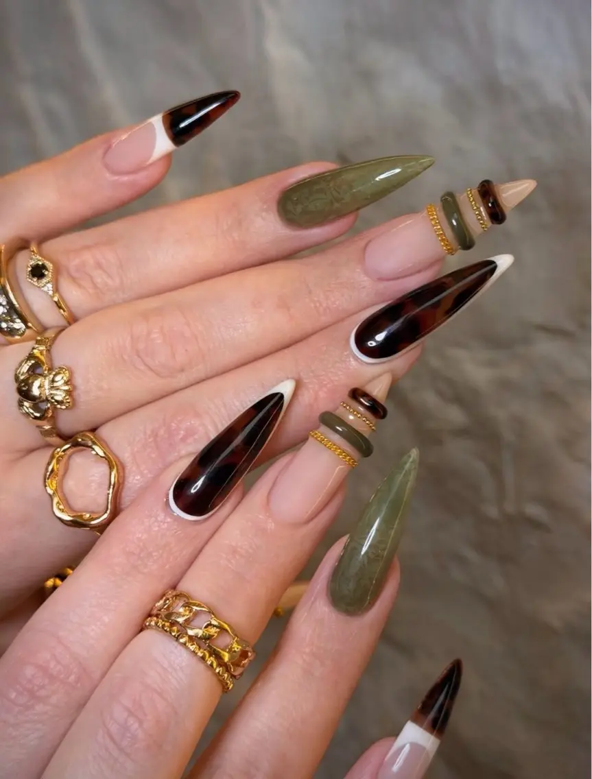ネイル ハンドネイル NiJi Nailsのネイルデザイン