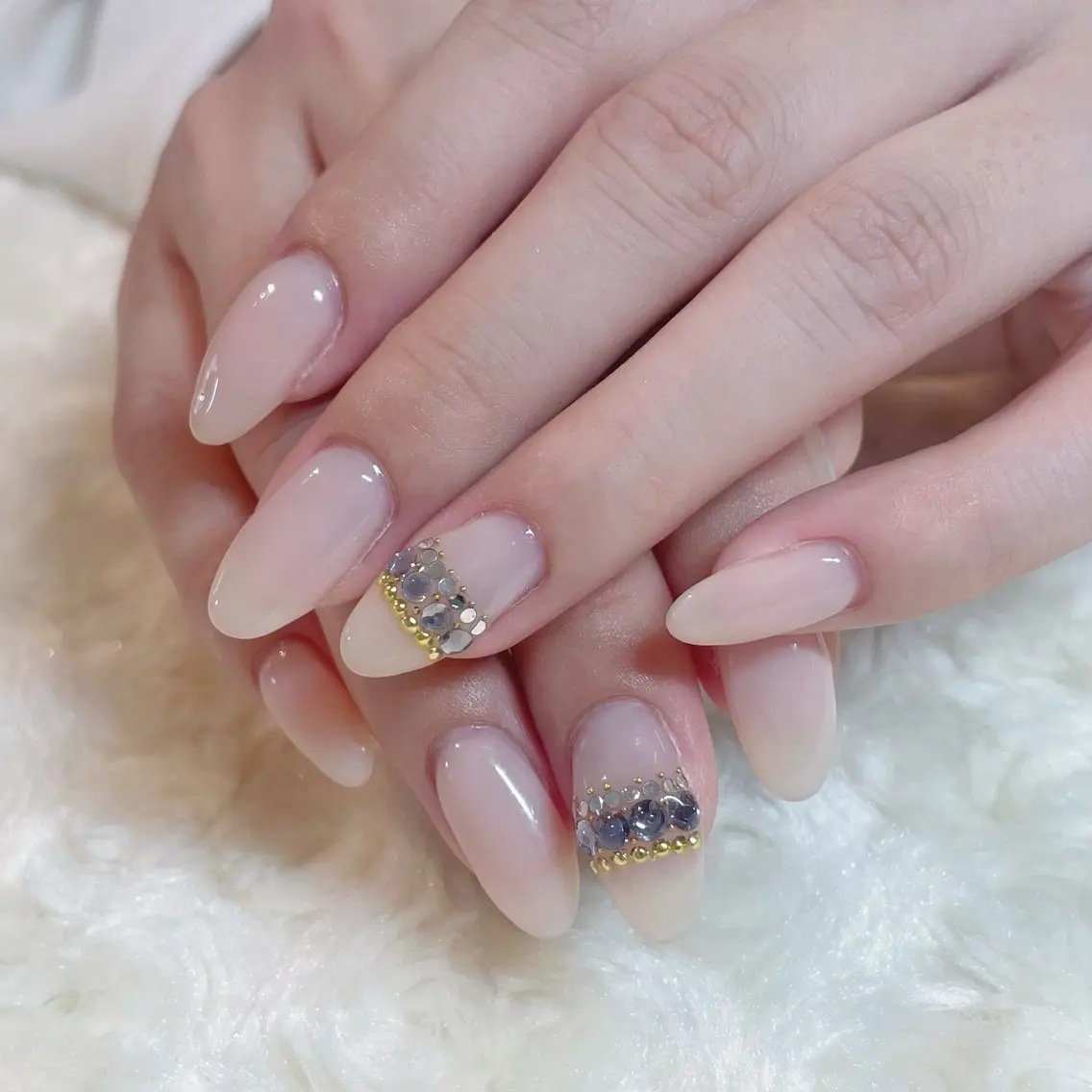 ネイル ストーンネイル aime Ayanoのネイルデザイン