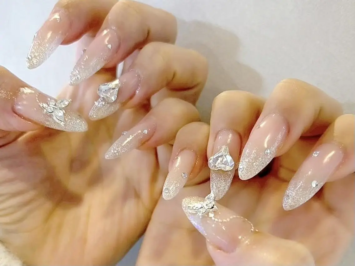 ネイル Jrスタッフ LIBELLE京橋のネイルデザイン