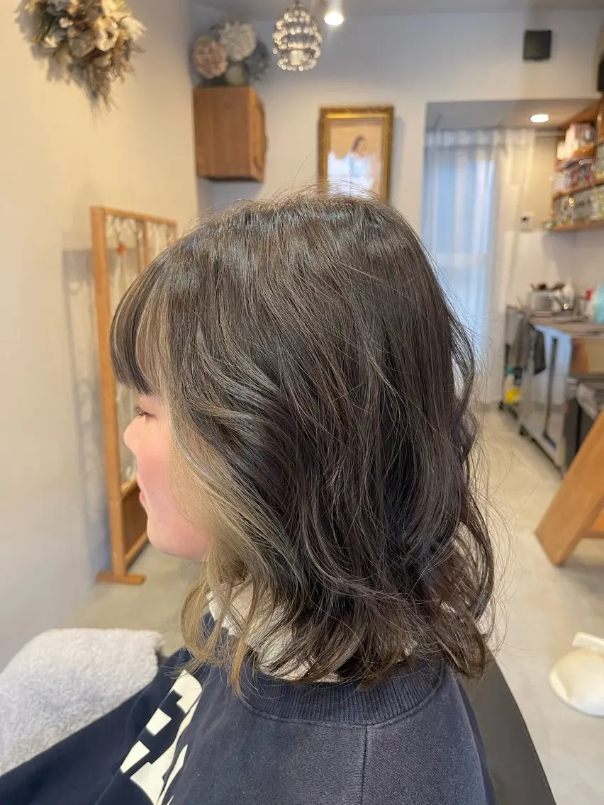 セミロング カラー nowhere ノーウェアのヘアスタイル