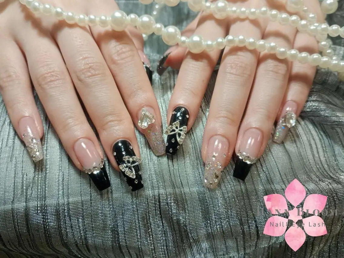ネイル ガーリー 韓国ネイル ロングネイル 持ち込み リボン ハンドネイル ハンドケア Hana Bloom Nail💜Akiのネイルデザイン