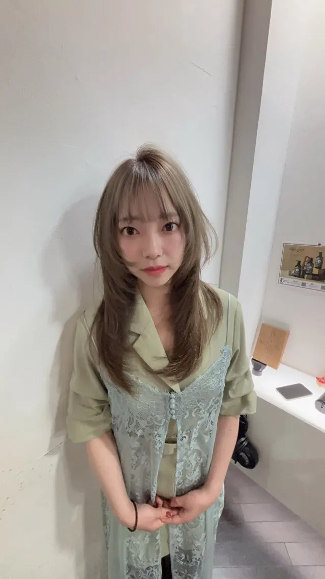 ロング カラー ベージュカラー ヘーゼル 韓国風ヘア レイヤーカット 小顔カット カット ヘアカラー トリートメント ★NOAトレンドヘア /デザインカラー★のヘアスタイル