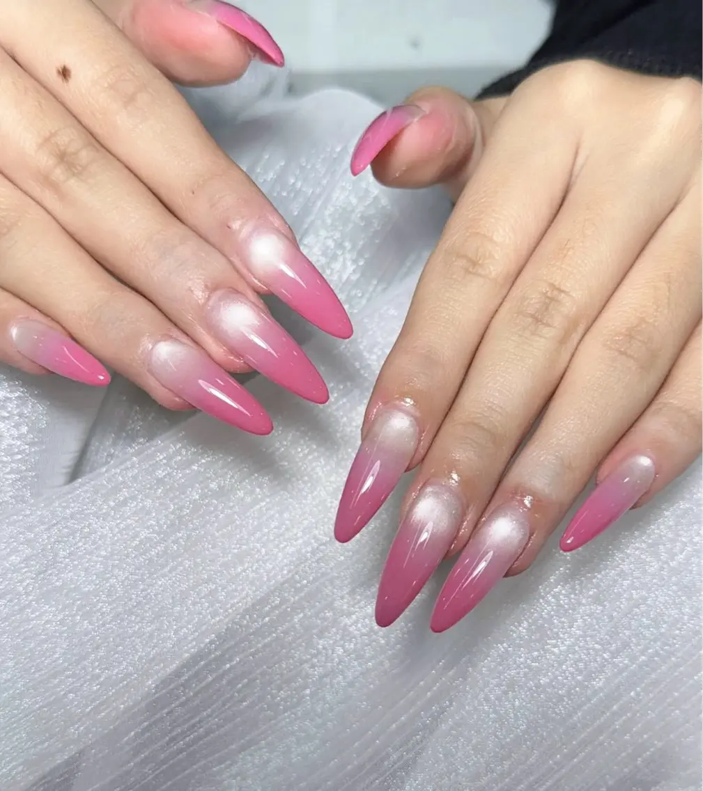 ネイル 桜ネイル フレンチネイル グラデーション 韓国ネイル マグネットネイル ハンドネイル Squen Nail shinjukuのネイルデザイン
