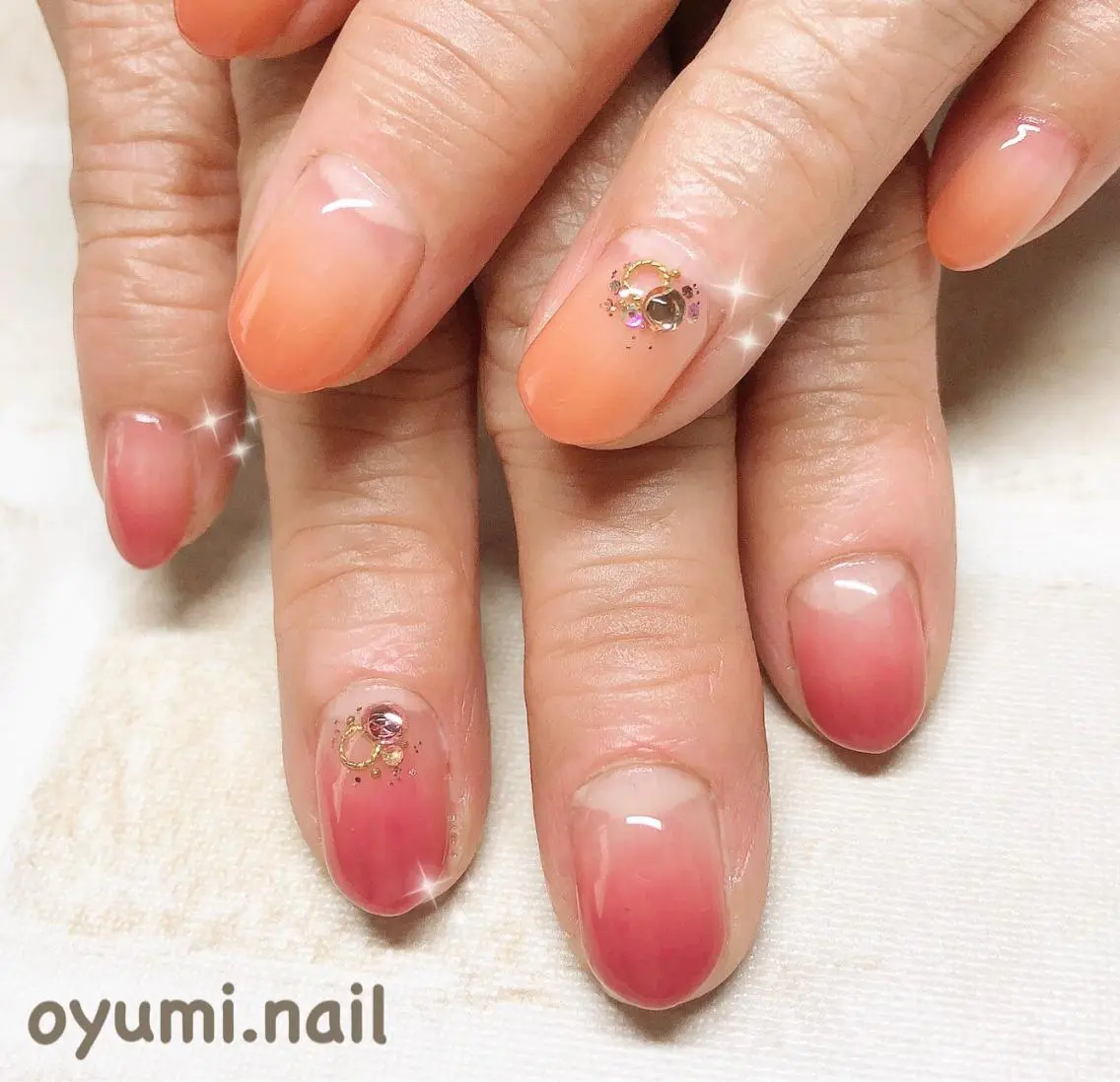 ネイル ジェルネイル グラデーション パラジェル ハンドネイル ハンドケア takanashi yumiのネイルデザイン