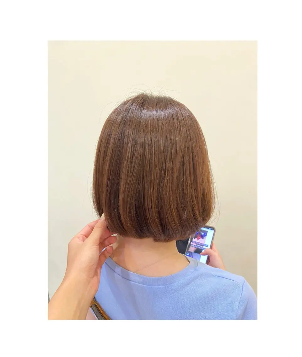 カラー 新嵩 真理のヘアスタイル