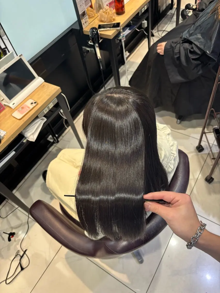 ロング カラー カット ヘアカラー トリートメント 🩵レイヤー✖︎ 髪質改善🩵リョウヤのヘアスタイル