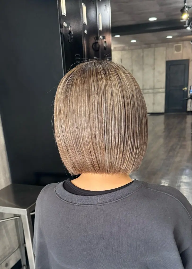 ショート レイヤーカット特化 💜SARIのヘアスタイル