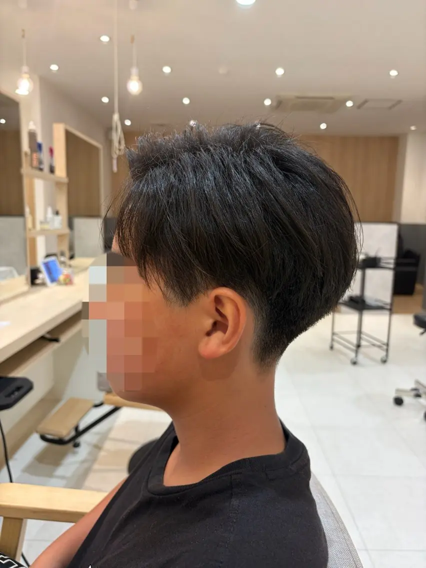 刈り上げセンターパートの写真