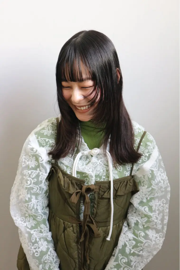 セミロング カラー レイヤーカット AKO .のヘアスタイル