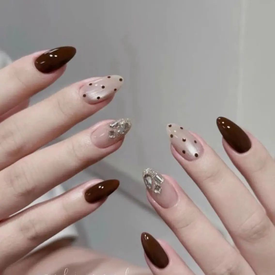 ネイル 韓国ネイル マグネットネイル 持ち込み ハンドネイル Dyo Nail_Royalのネイルデザイン