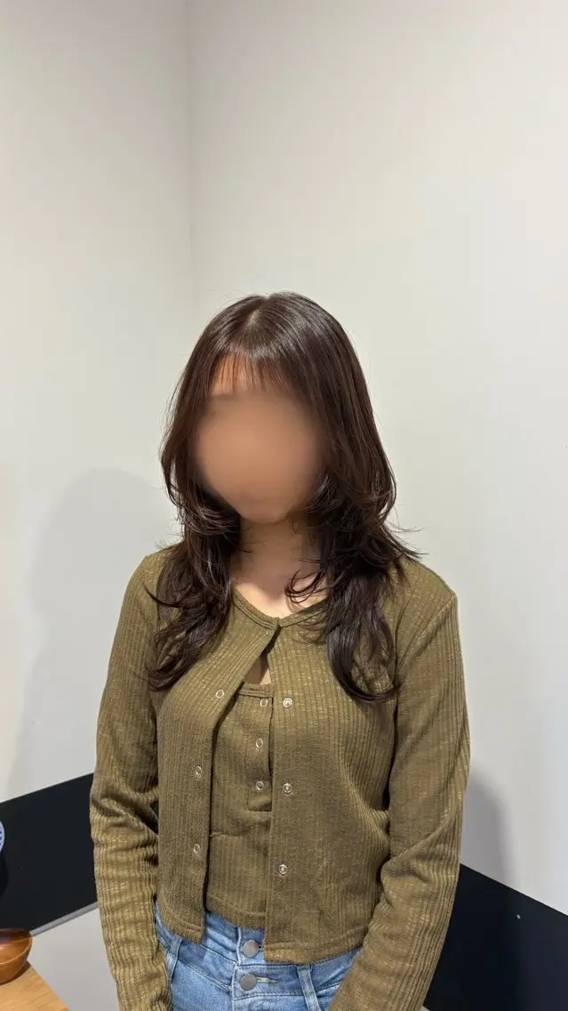 セミロング チョコレートブラウン ハッシュカット カット ヘアカラー トリートメント ボブ/外国人風カラー 🩵mikiのヘアスタイル