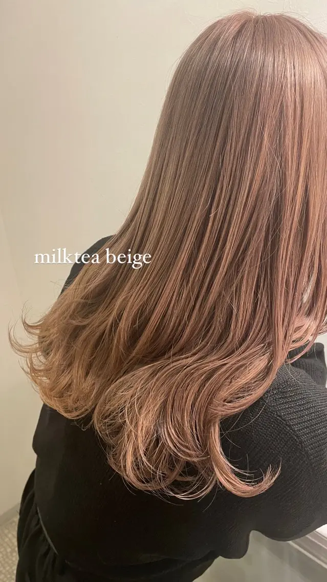 ロング カラー ブリーチ ミウラナツサ /レイヤーカットのヘアスタイル