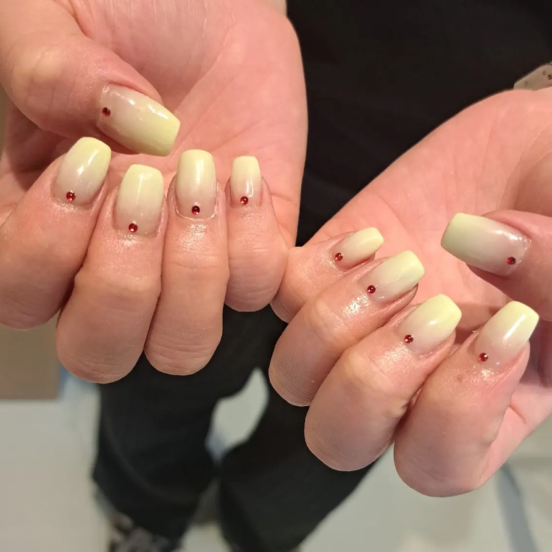 ネイル アートネイル ジェルネイル グラデーション 持ち込み シンプルネイル ハンドネイル Nail mood デザイン持ち込みokのネイルデザイン