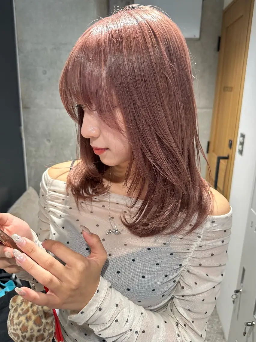 ミディアム カット ヘアカラー ︎🤎W color MIYU‎🤎のヘアスタイル