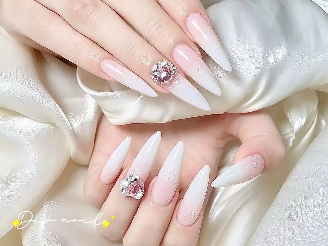 ネイル フットネイル 韓国ネイル レース マグネットネイル ニュアンスネイル ハンドネイル Dia nail サロンのネイルデザイン