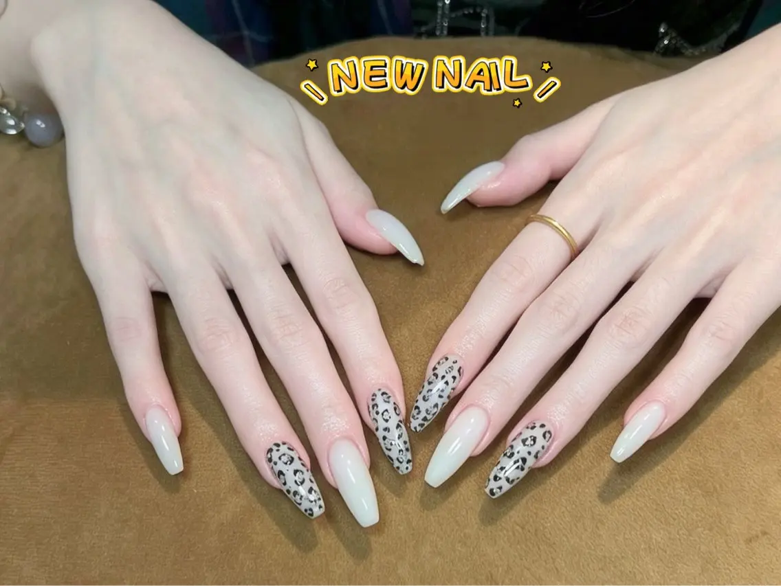 ネイル べっ甲ネイル ボルドー ブラウン チークネイル 長さ出し ハンドネイル NEW NAIL💞 yuki🔥のネイルデザイン