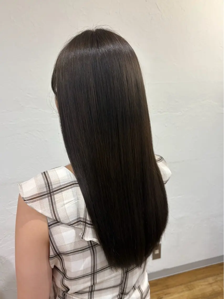 ロング ヘアカラー 倉澤 緋珠のヘアスタイル