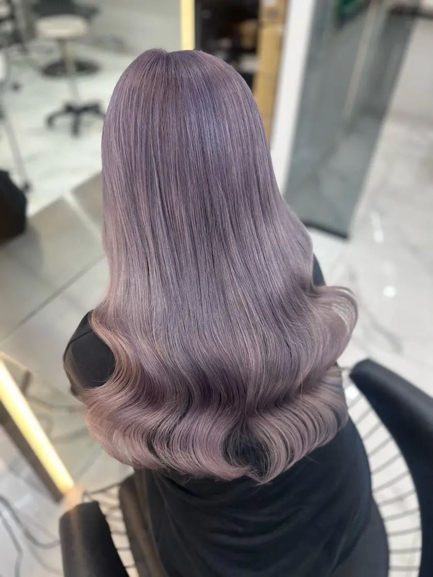ロング カラー 透明感カラー ハイトーンカラー パープルカラー シルバー カット ヘアカラー トリートメント ハイトーン/ブリーチ 暖色カラー/りかのヘアスタイル