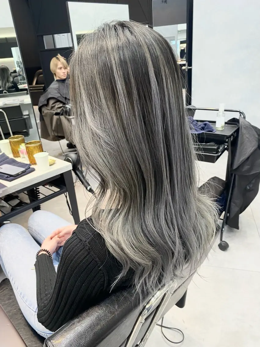 セミロング カット ヘアカラー ✨デザインカラー✨ ✂️kouki✂️のヘアスタイル