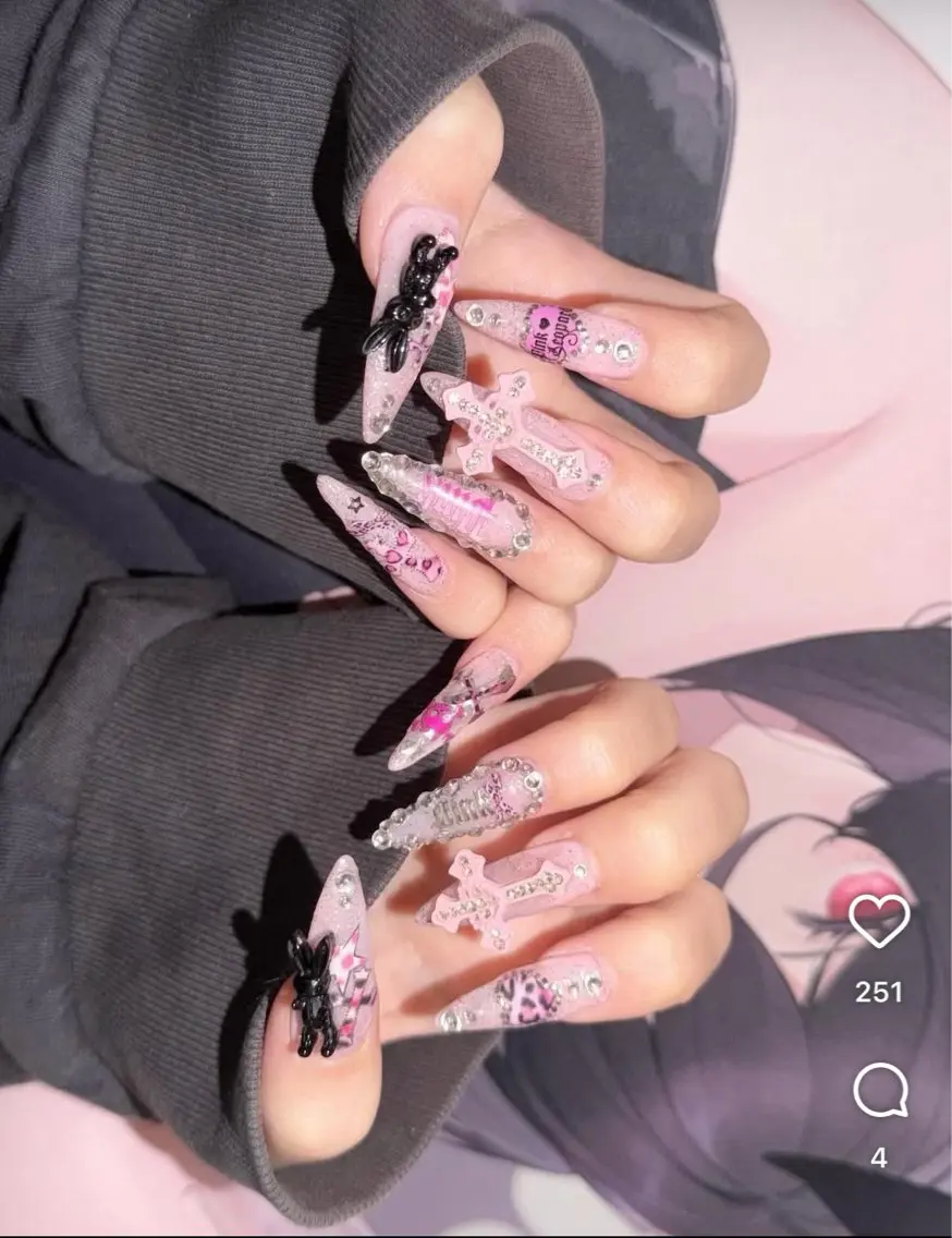 ネイル アートネイル ジェルネイル ガーリー キラキラネイル Nihonthy Nail 新宿のネイルデザイン
