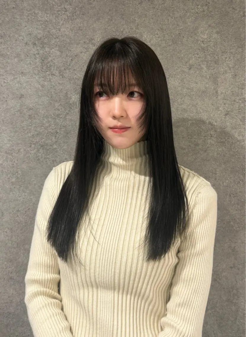ロング カラー ブラウンカラー 透明感カラー オリーブカラー ヘアカラー トリートメント 紅都🫧赤みなし 透明感水光カラーのヘアスタイル