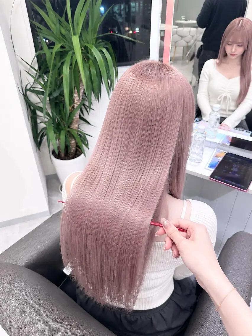 ロング カラー ベージュカラー ブリーチ 透明感カラー ピンクカラー ピンクベージュ KAEDE/Elsa /ブリーチカラーのヘアスタイル