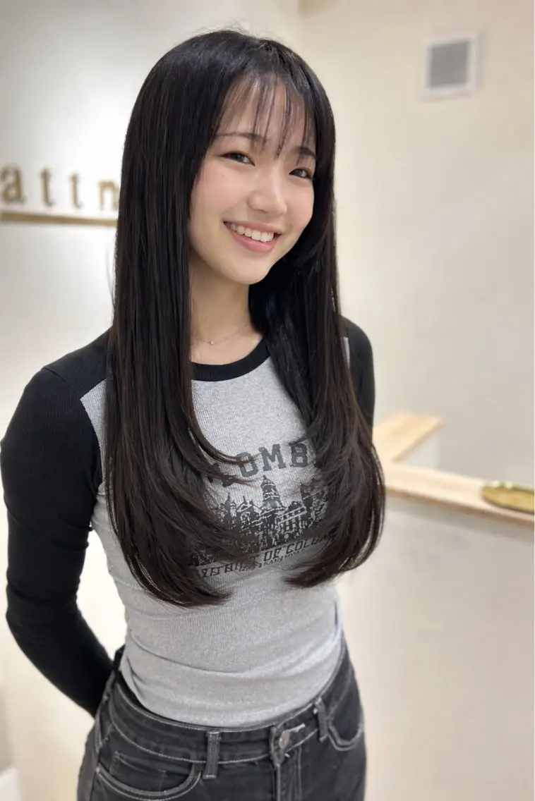 ロング ハイレイヤー レイヤーカット attrait 福岡のヘアスタイル